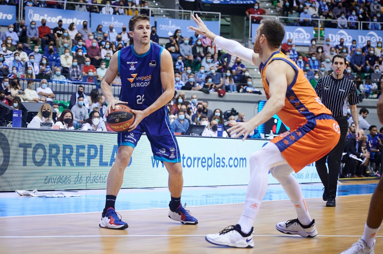 Hereda San Pablo Burgos Valencia Basket Firma SPB Borja B. Hojas 3